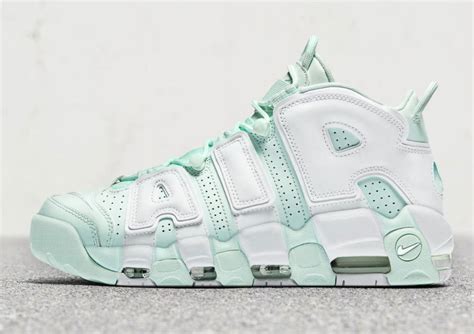 nike air more uptempo women's.